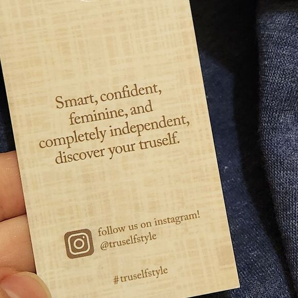 🔸️NWT Tru Self Blue Celestial Long Sleeve Sweatshirt Large - Picture 13 of 14